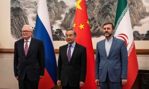 “China Advocates Lifting Sanctions on Iran to Revitalize Nuclear Negotiations”